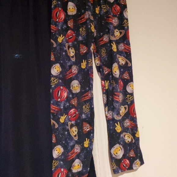 Boys pjs - Picture 4 of 8